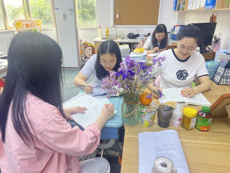 5月集体备课照片.JPG