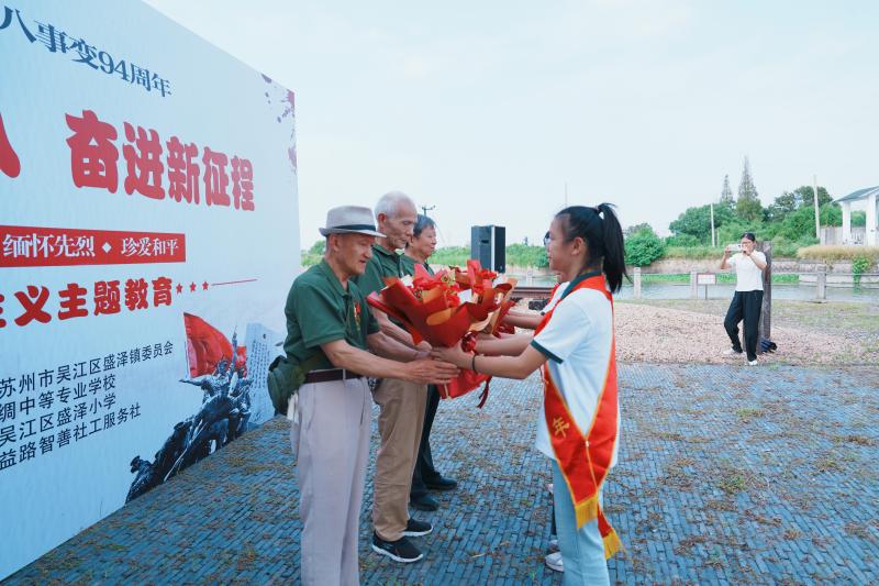 2015ACBDFD507727527BB9D04E77B6ED.jpg 2015ACBDFD507727527BB9D04E77B6ED.jpg