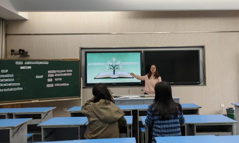 讲座.jpg